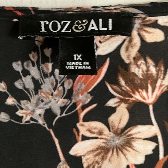 Roz & Ali Blouse - Picture 3 of 3